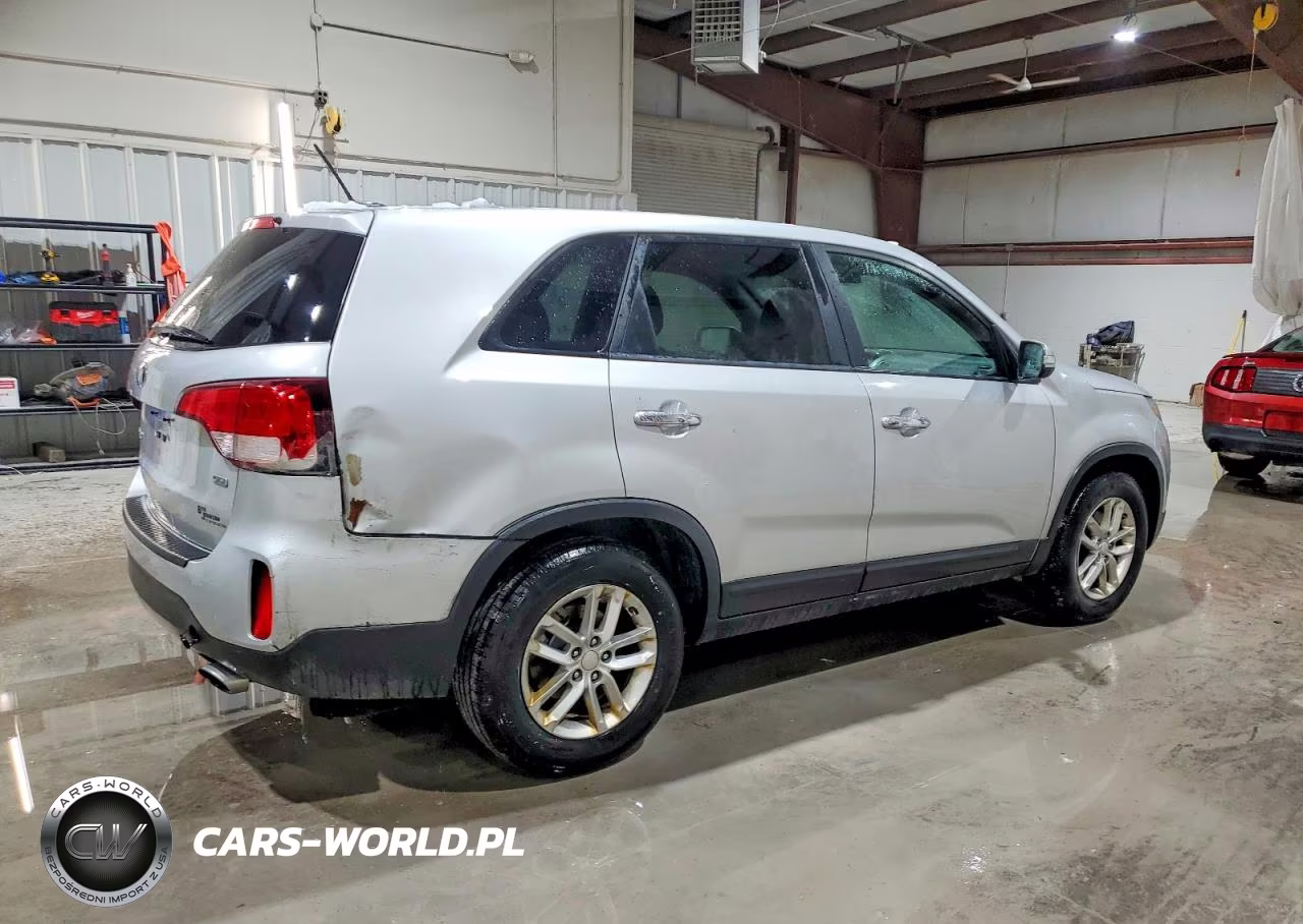 2015 Kia Sorento Lx VIN:5XYKT3A6XFG590179 - 3