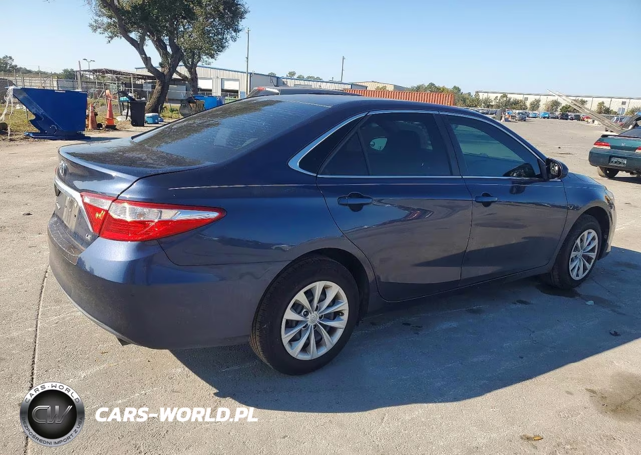 2017 Toyota Camry Le VIN:4T1BF1FK6HU765283 - 3