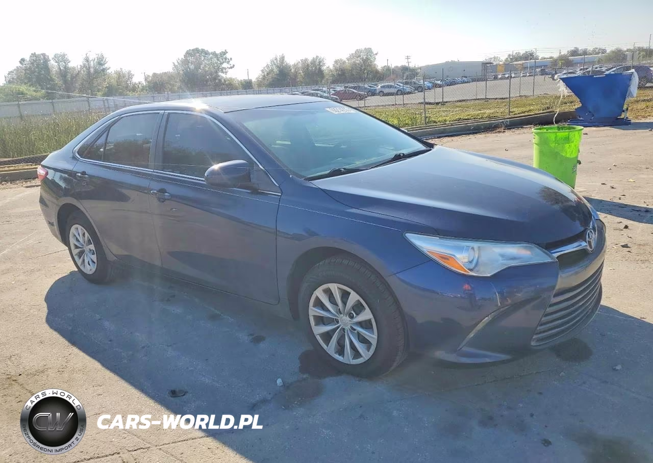 2017 Toyota Camry Le VIN:4T1BF1FK6HU765283 - 4