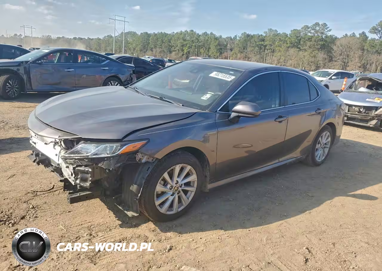 2022 Toyota Camry Le