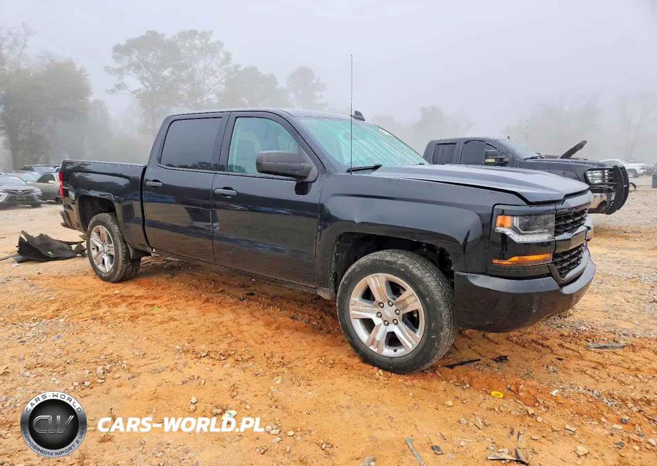 2018 Chevrolet Silverado K1500 Custom VIN:3GCUKPEC4JG145806 - 4