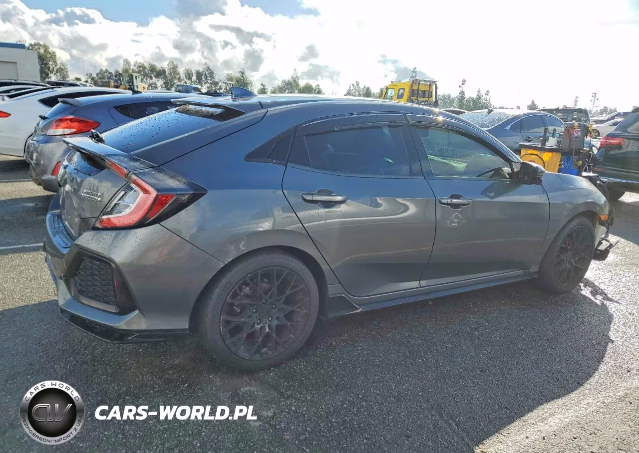2017 Honda Civic Sport Touring VIN:SHHFK7H97HU215760 - 3