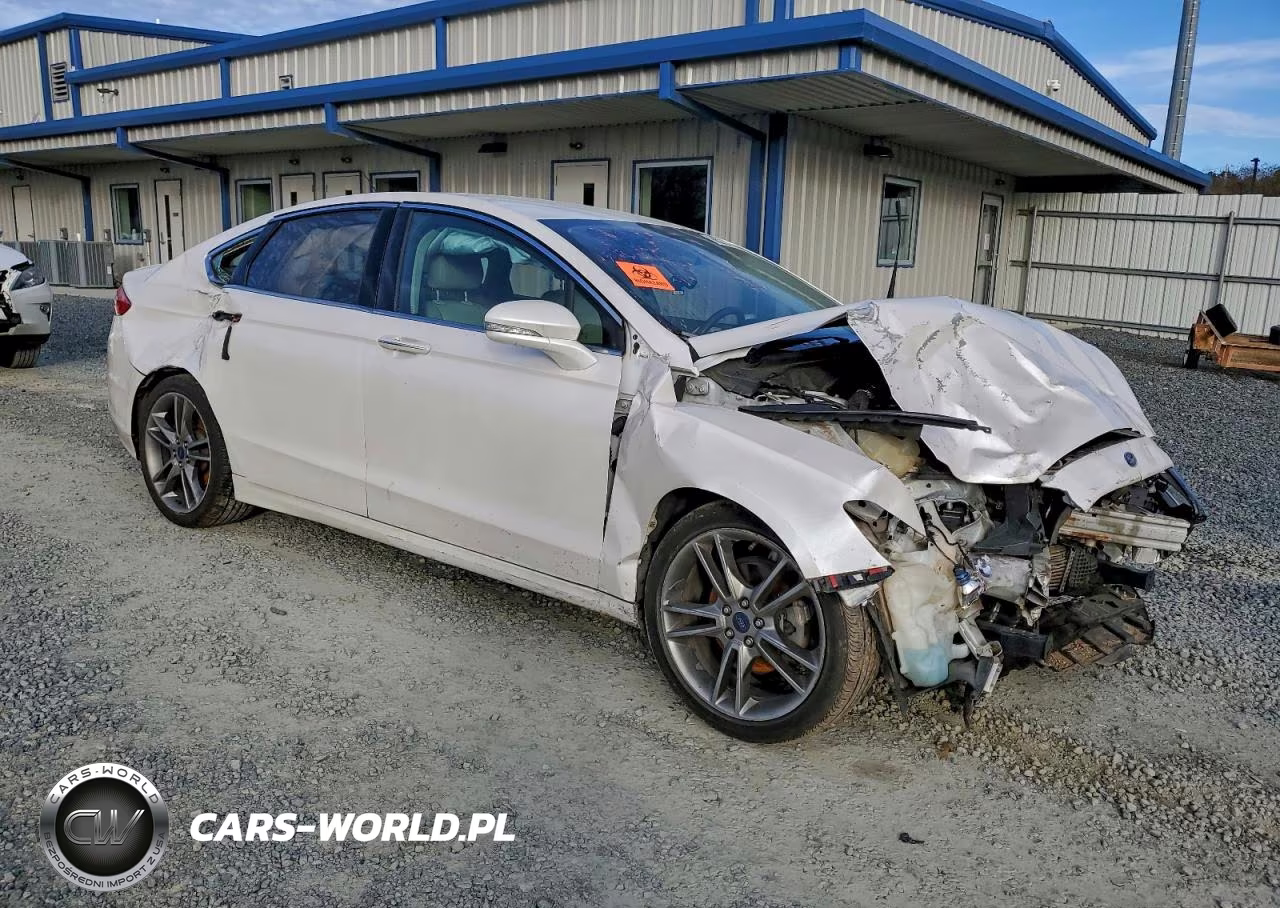 2015 Ford Fusion Titanium VIN:3FA6P0K91FR273741 - 4