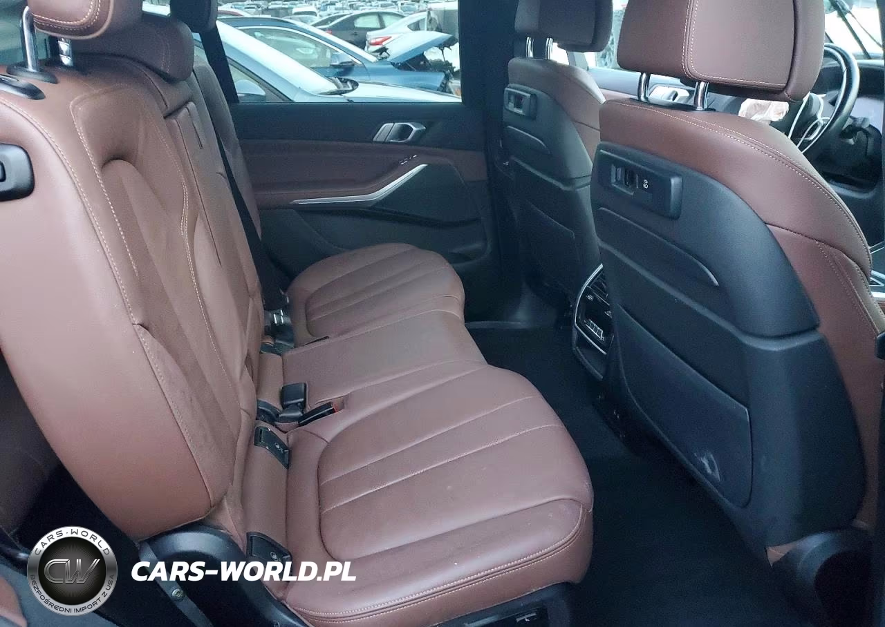 2022 BMW X7 xDrive40I VIN:5UXCW2C03N9K03548 - 11