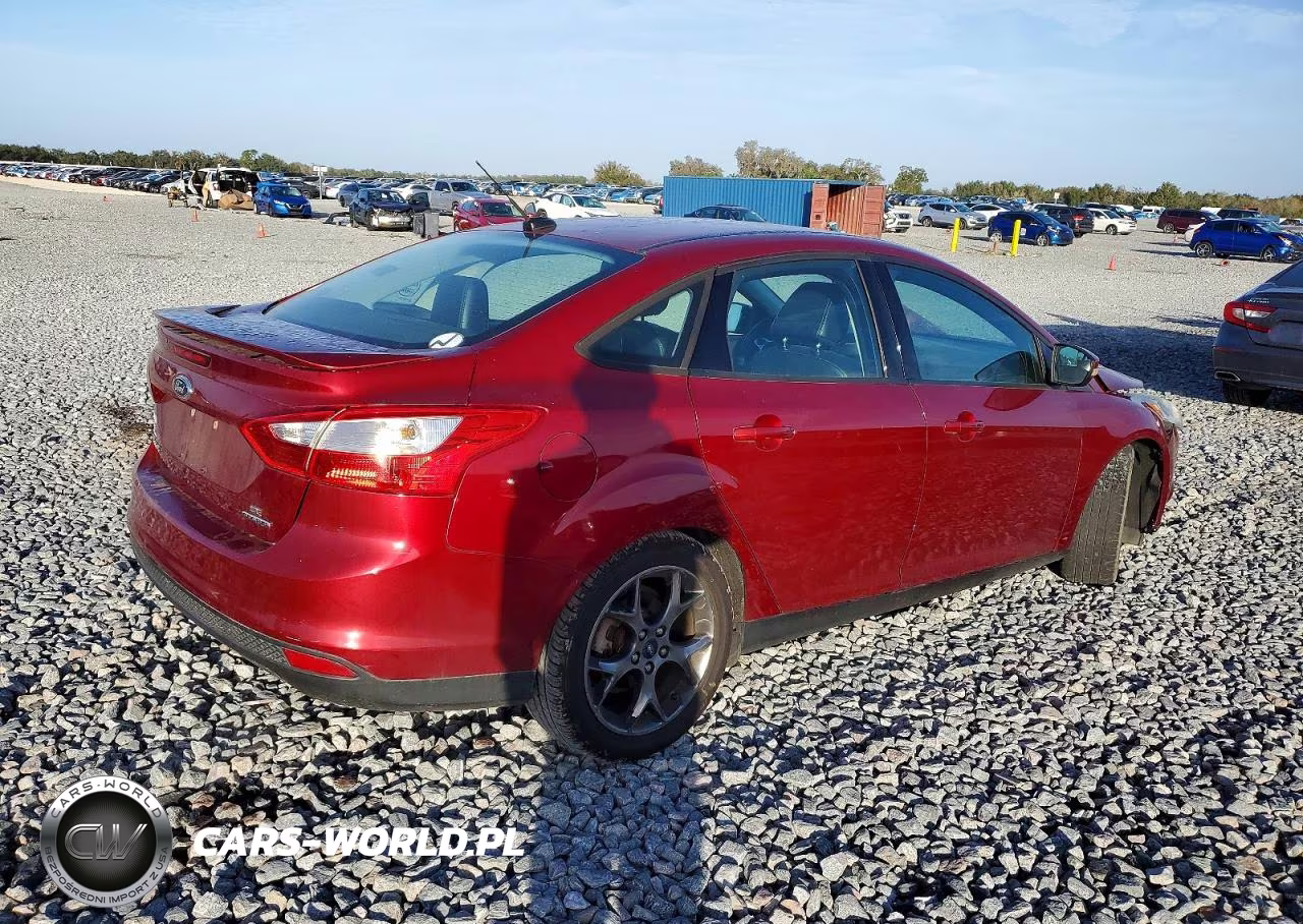 2014 Ford Focus Se VIN:1FADP3F26EL337307 - 3