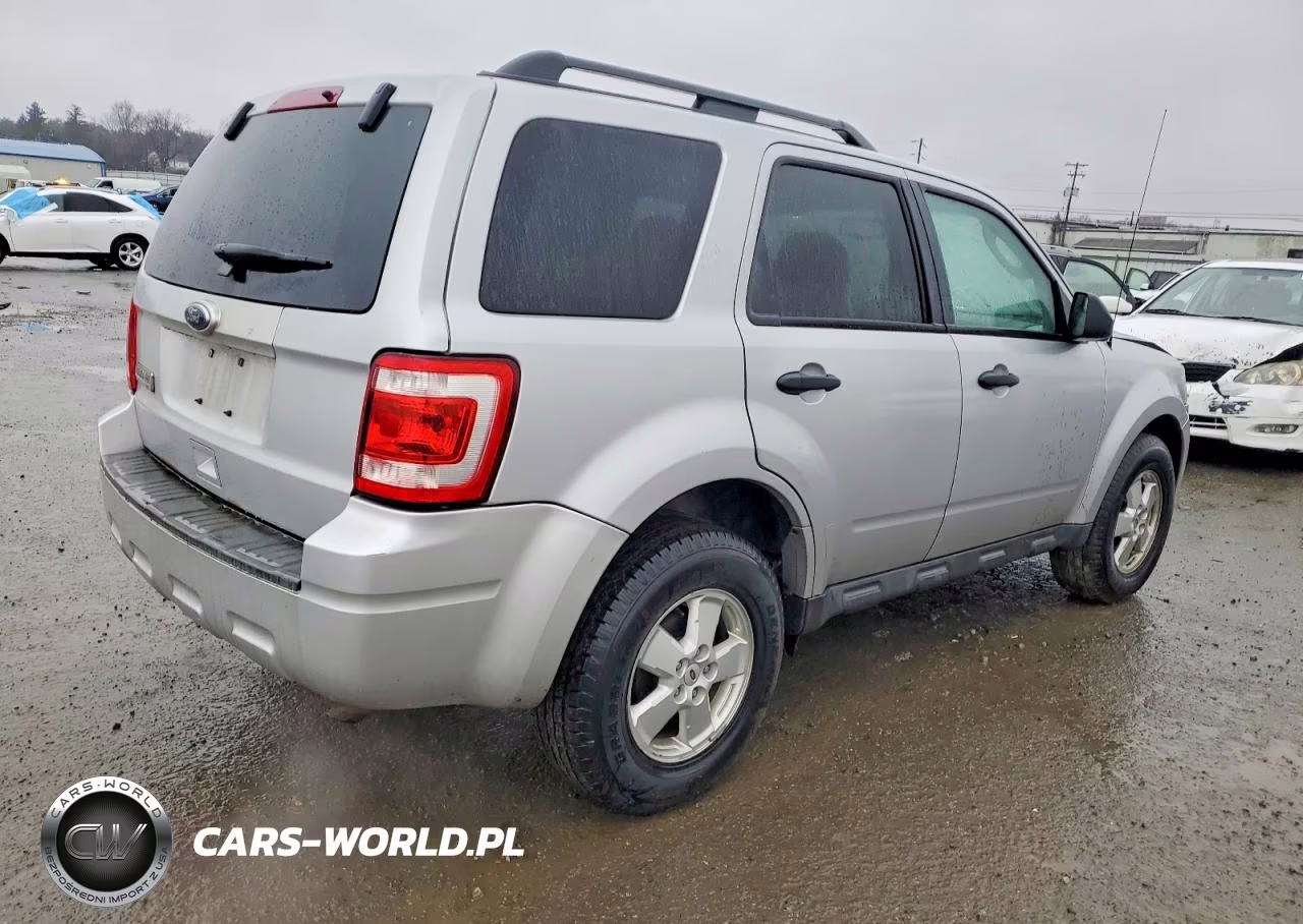 2010 Ford Escape Xlt VIN:1FMCU9D79AKC51906 - 3