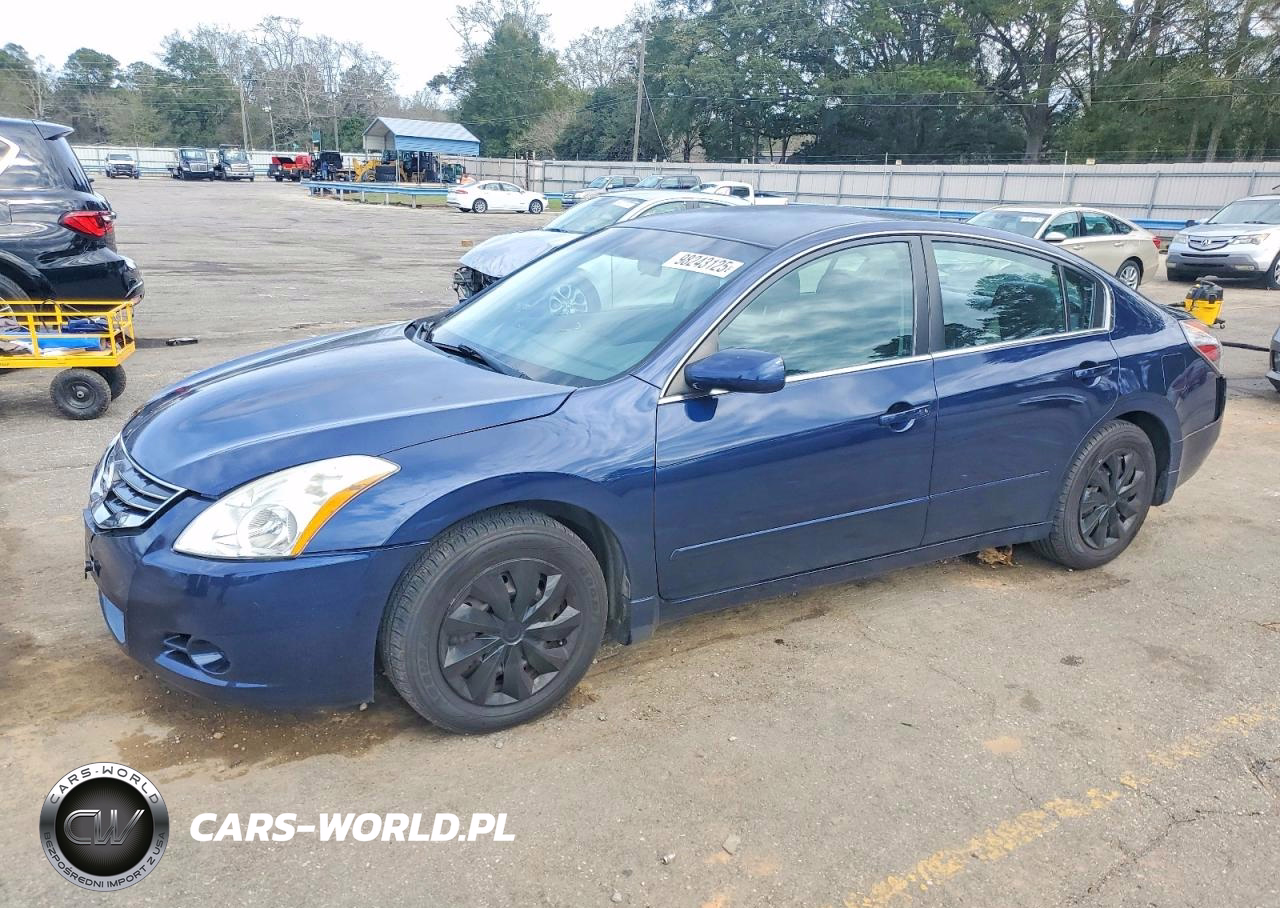 2010 Nissan Altima Base