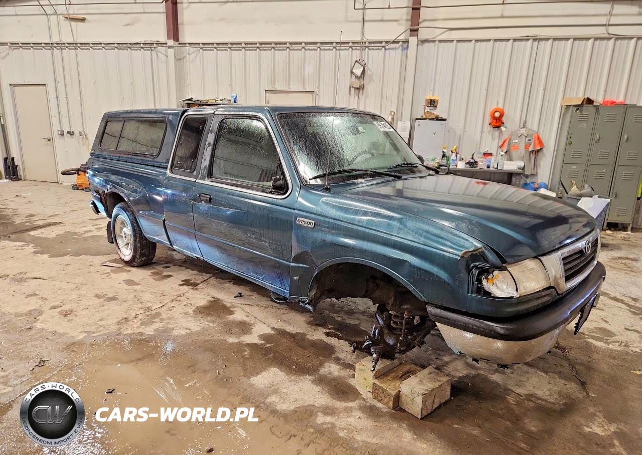 1999 Mazda B2500 Cab Plus VIN:4F4YR16C3XTM17712 - 4