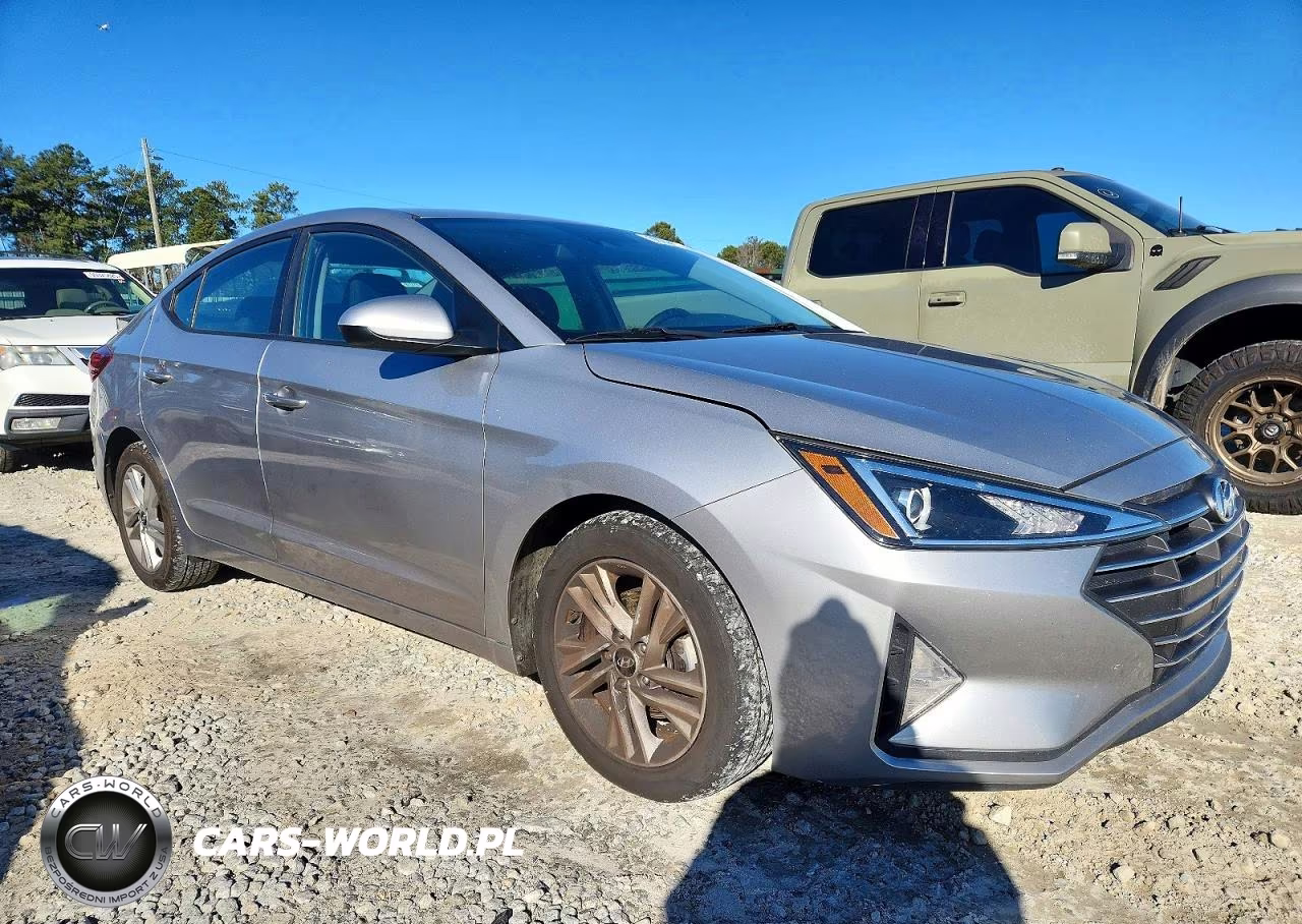2020 Hyundai Elantra Sel VIN:5NPD84LF7LH626380 - 4