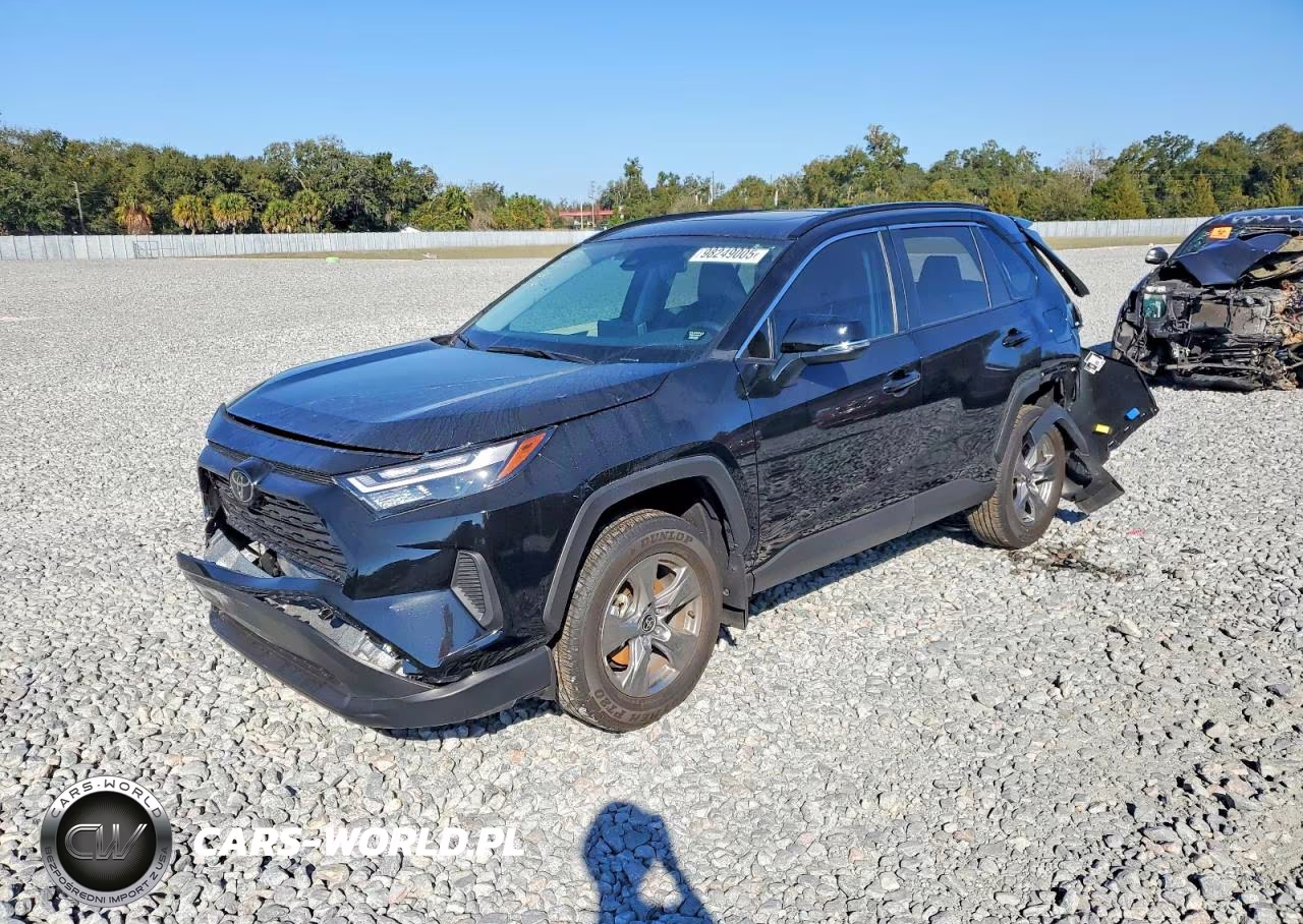 2025 Toyota Rav4 Xle – zdjęcie 1 z 13