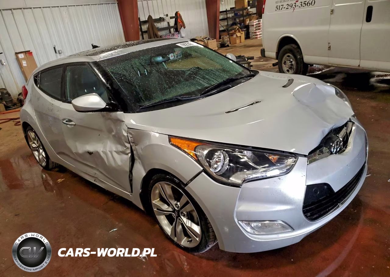 2013 Hyundai Veloster VIN:KMHTC6AD5DU121898 - 4