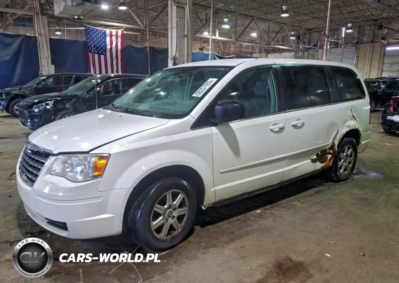 2010 Chrysler Town & Country Lx