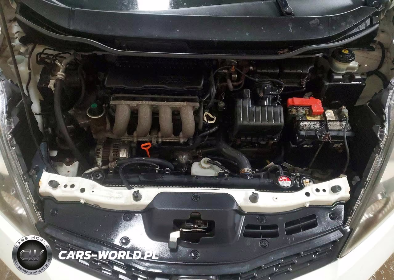 2013 Honda Fit Sport VIN:JHMGE8H51DC064341 - 11