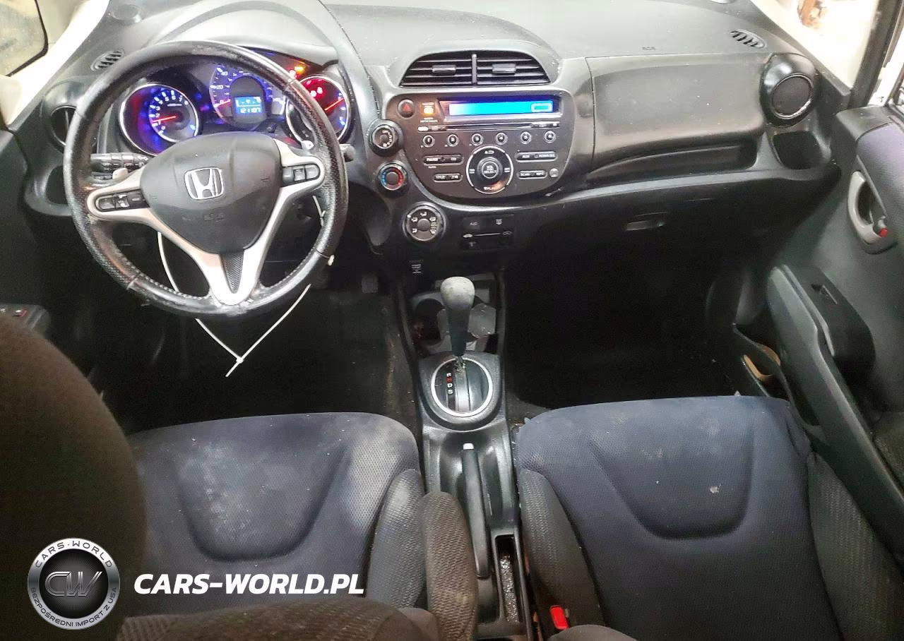 2013 Honda Fit Sport VIN:JHMGE8H51DC064341 - 8