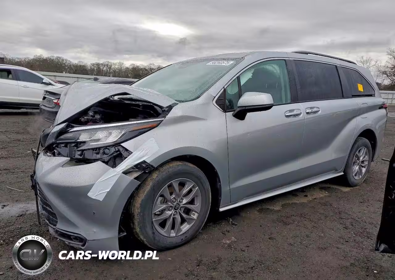 2022 Toyota Sienna Le