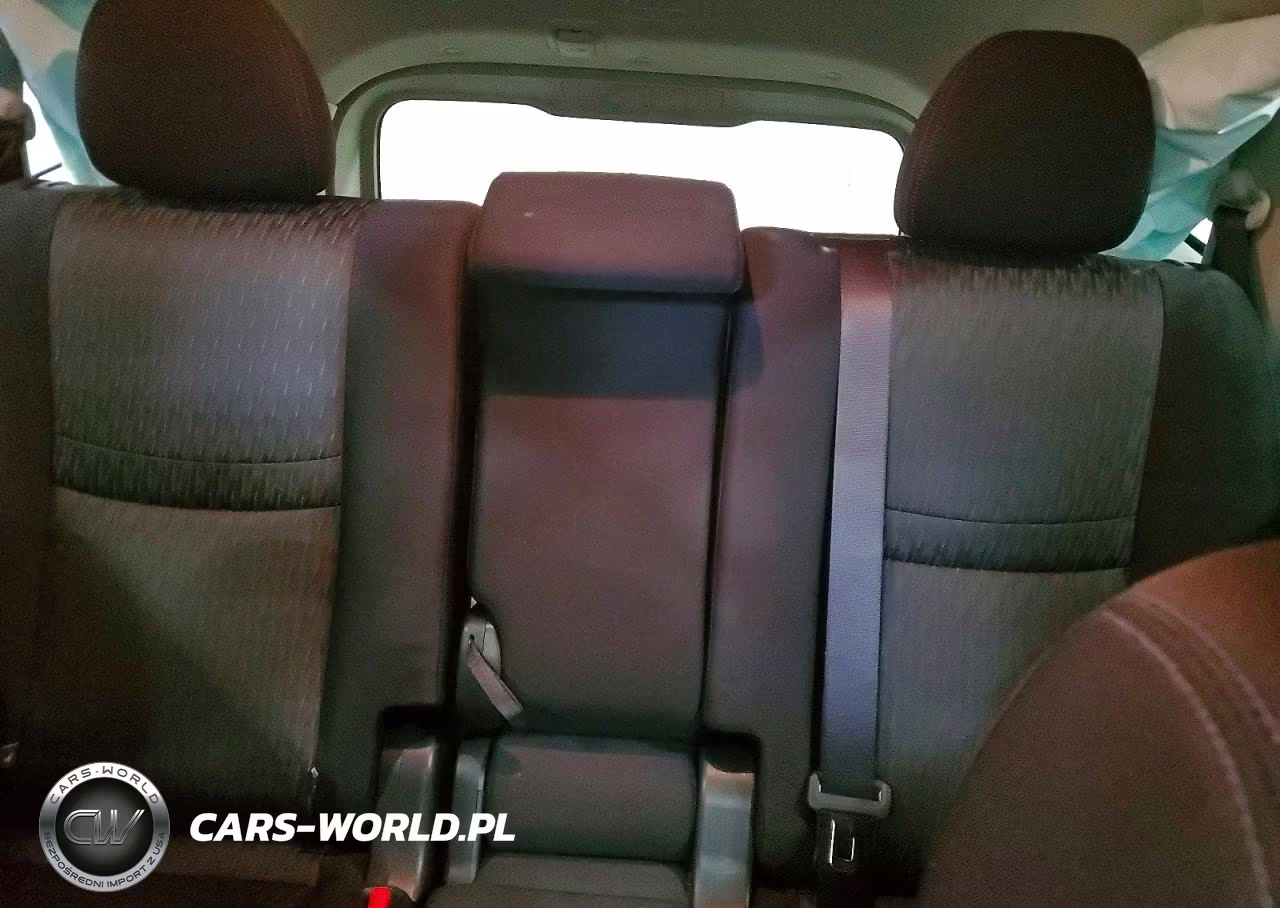 2020 Nissan Rogue S VIN:JN8AT2MV1LW144398 - 10