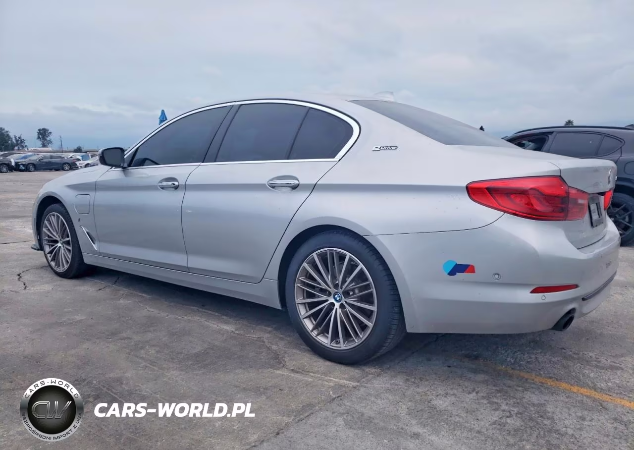 2018 BMW 530E VIN:WBAJA9C51JB033458 - 2