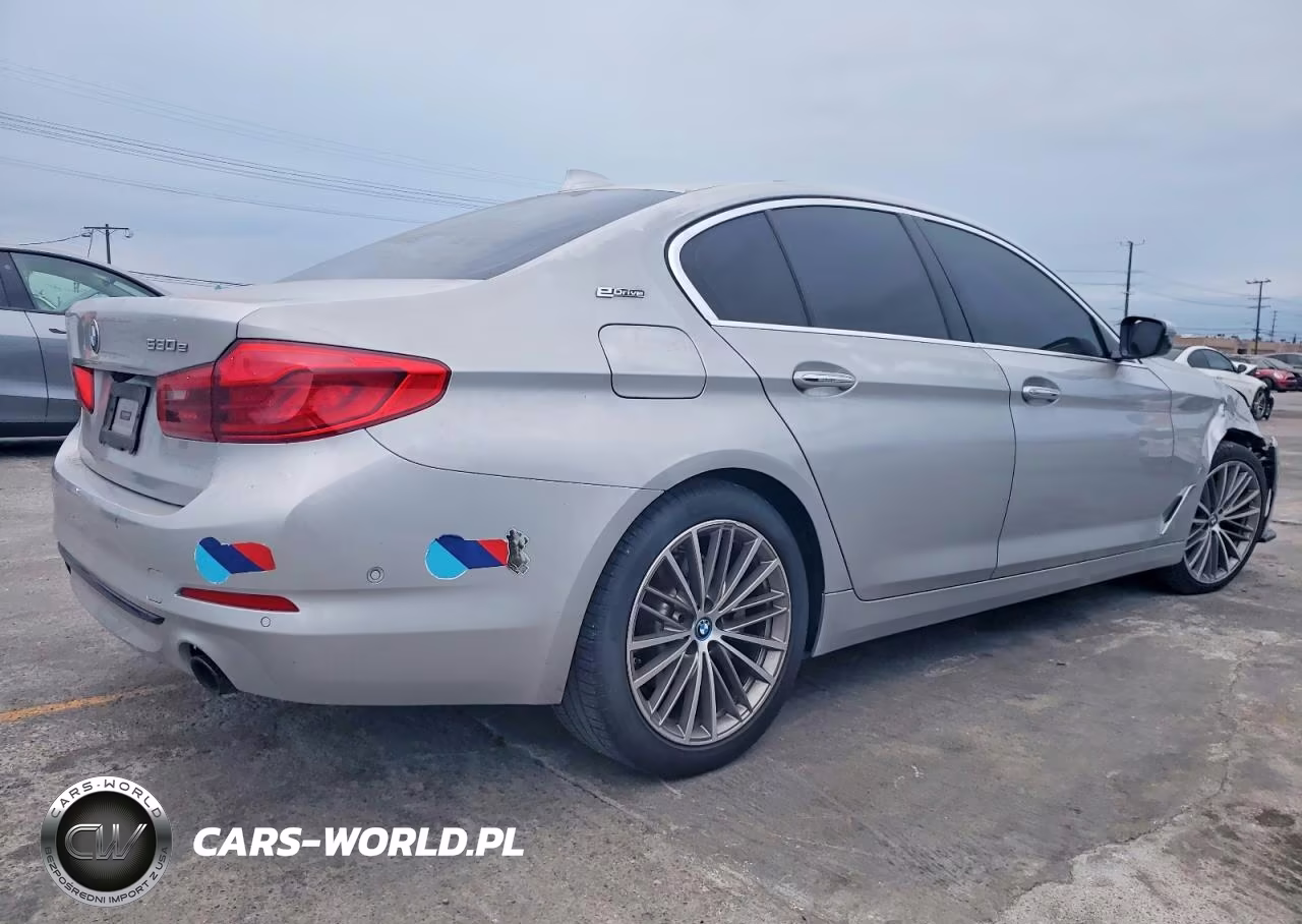 2018 BMW 530E VIN:WBAJA9C51JB033458 - 3
