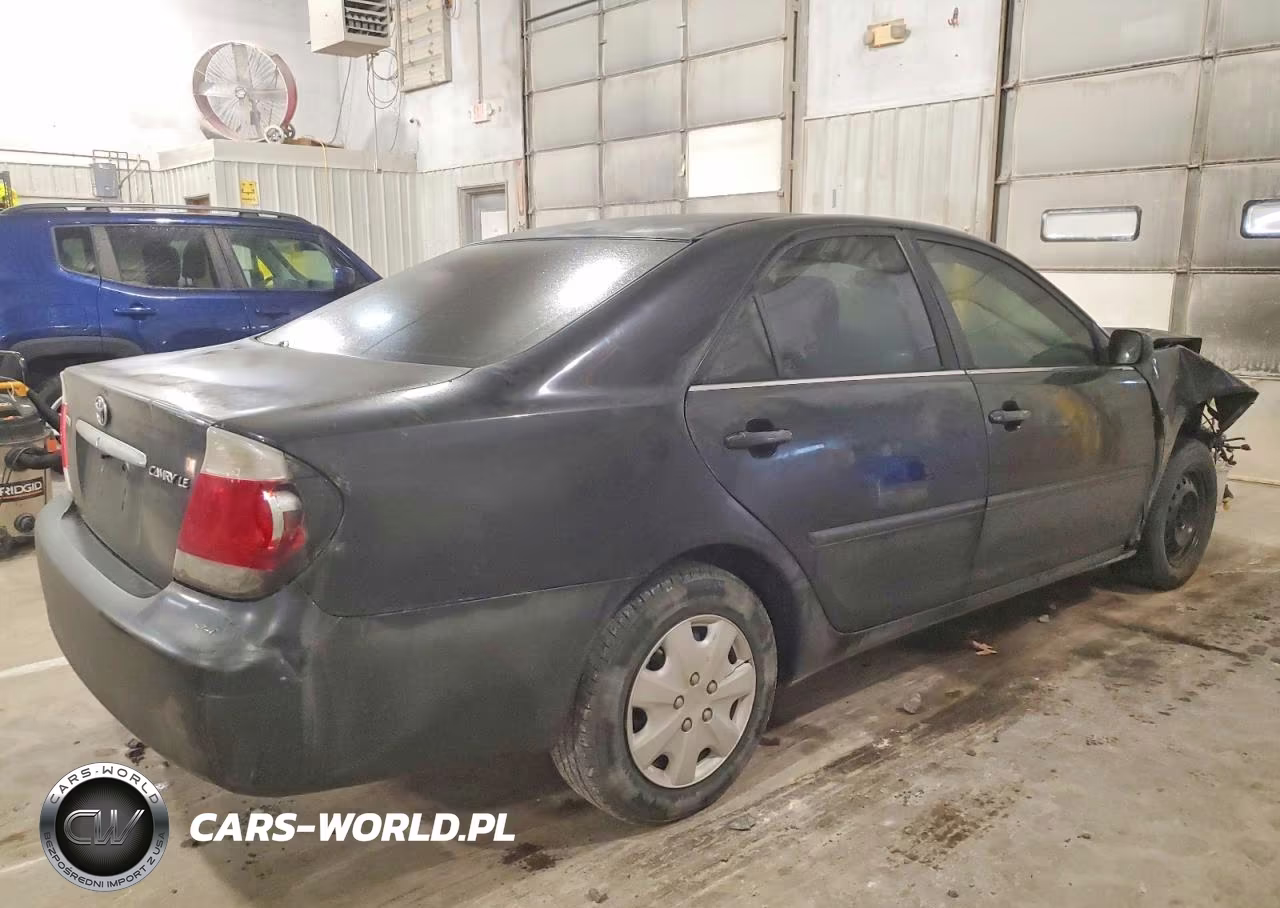 2005 Toyota Camry Le VIN:4T1BE32K55U047823 - 3