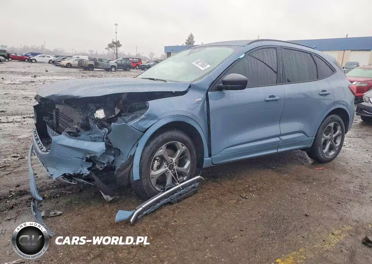 2024 Ford Escape St Line