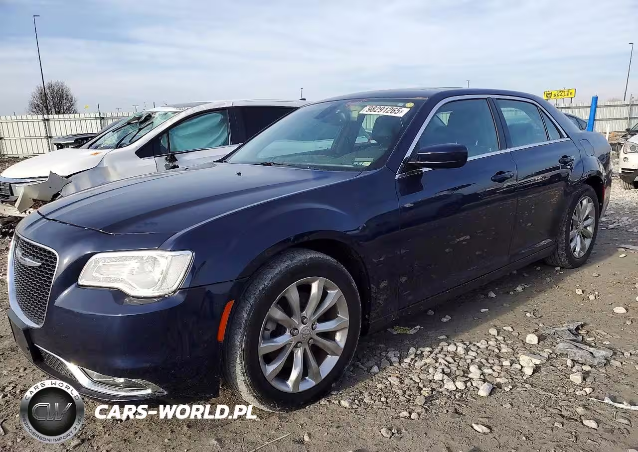 2016 Chrysler 300 Limited