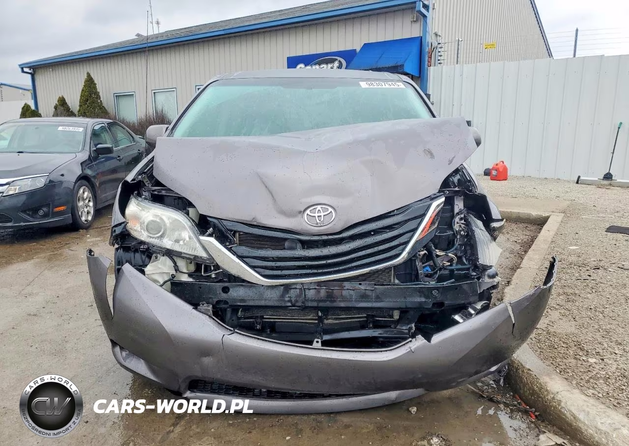 2013 Toyota Sienna Le 8-Passenger VIN:5TDKK3DC4DS291260 - 5
