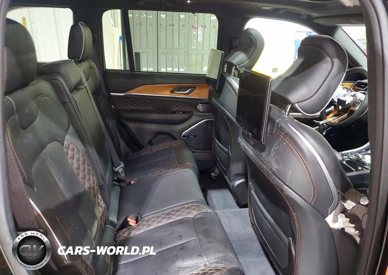 2023 Jeep Grand Cherokee Summit 4Xe VIN:1C4RJYE64P8859829 - 11