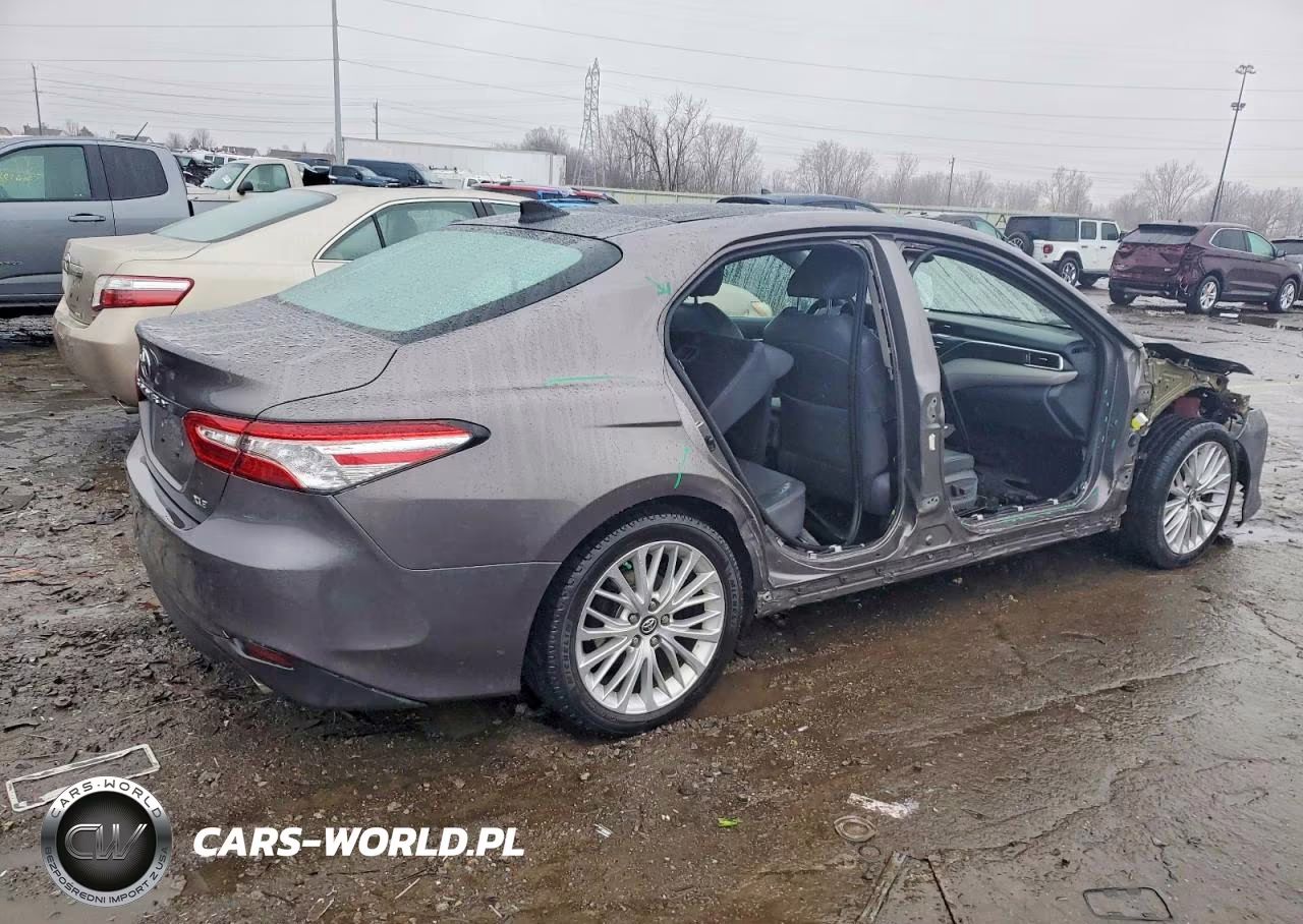 2018 Toyota Camry Xse VIN:4T1BZ1HK5JU008661 - 3