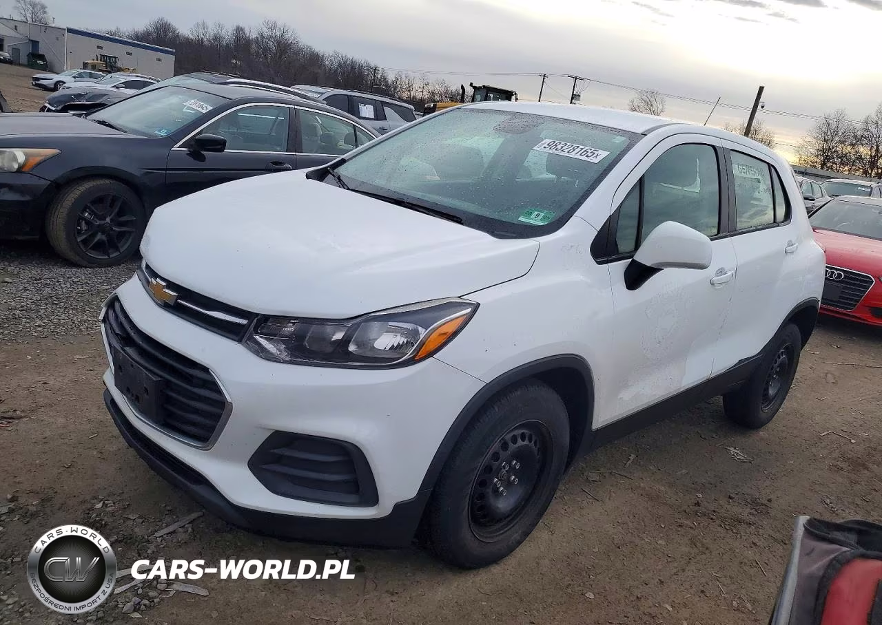 2018 Chevrolet Trax Ls VIN:KL7CJKSB5JB720689 - 1