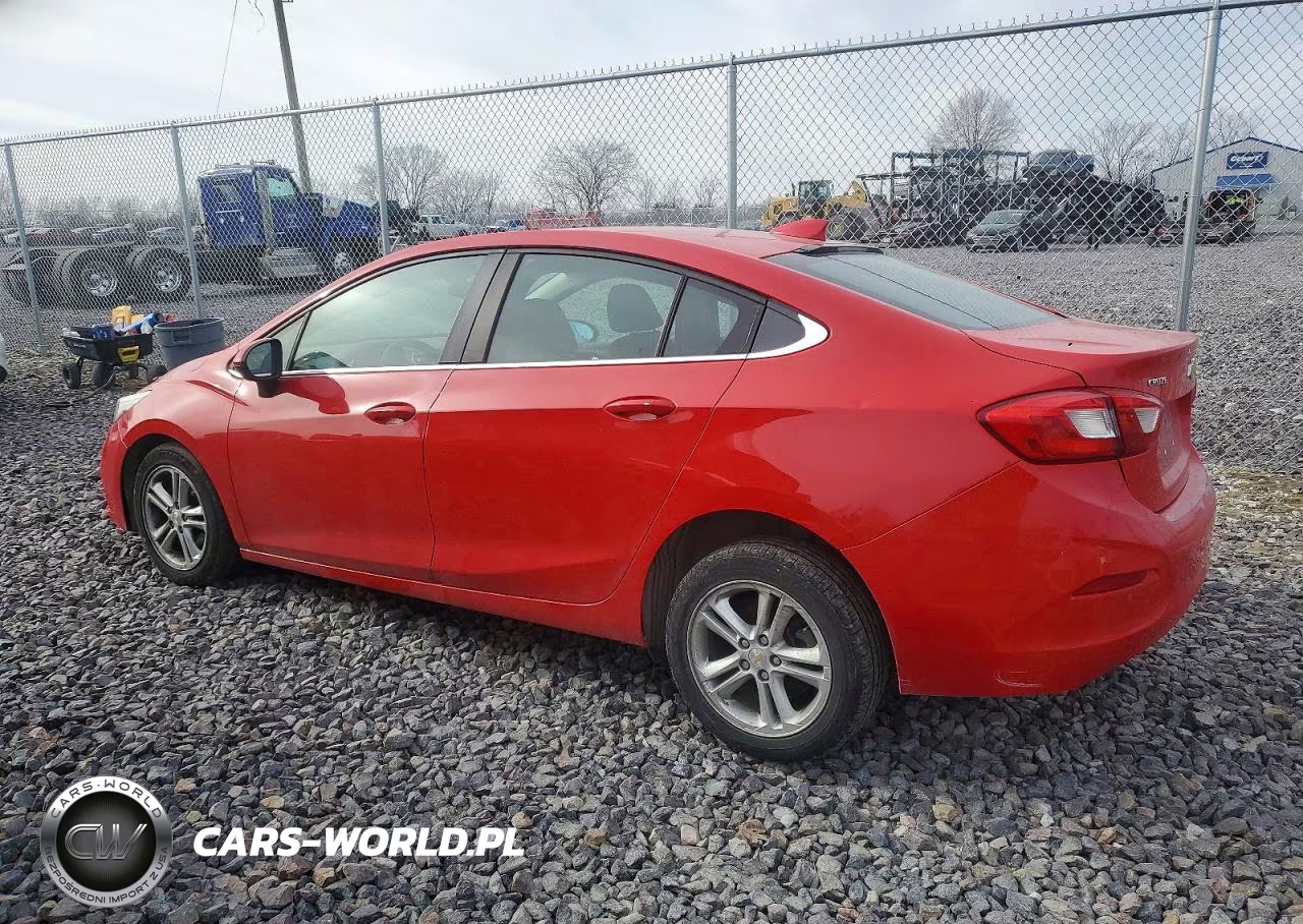 2018 Chevrolet Cruze Lt VIN:1G1BE5SM8J7197895 - 2