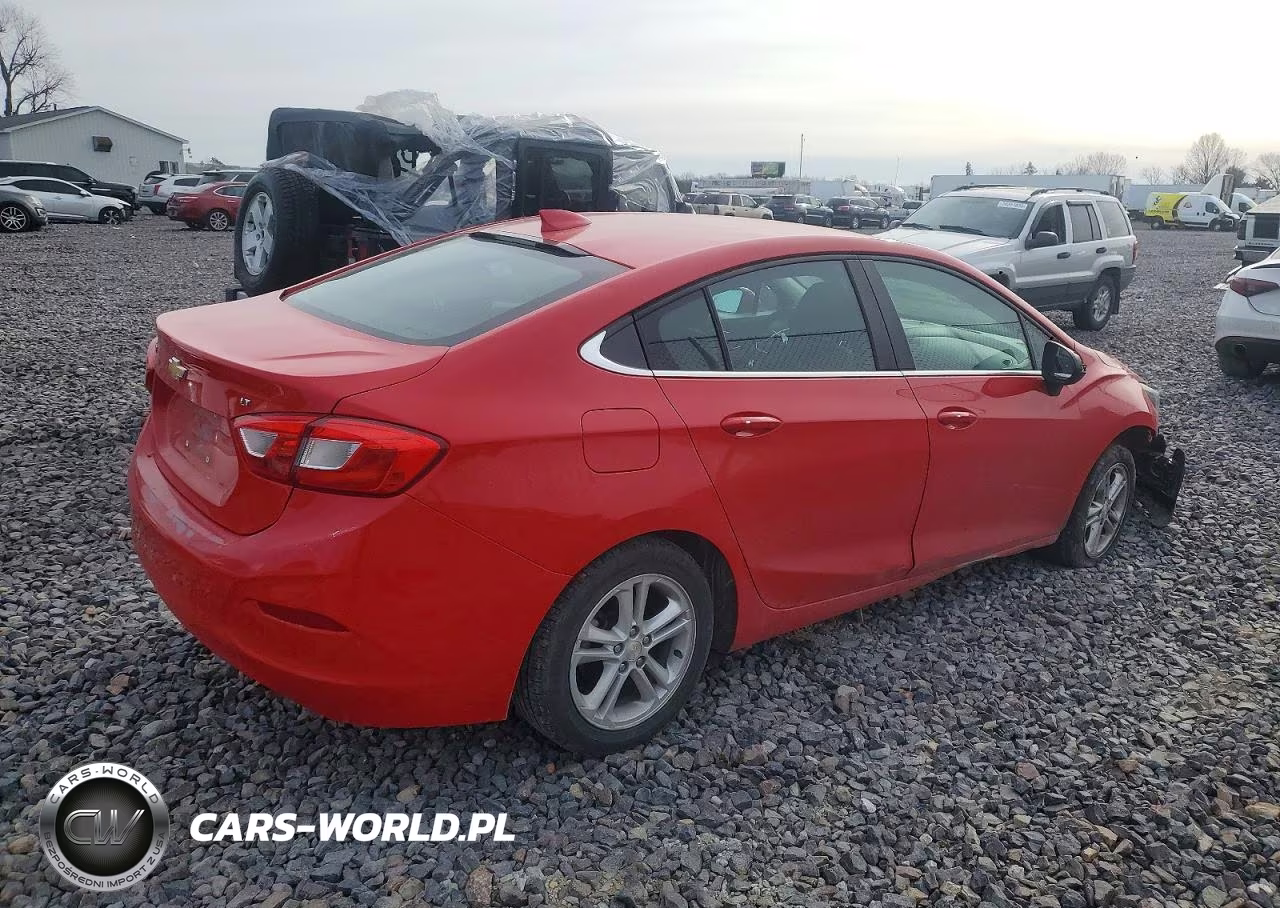 2018 Chevrolet Cruze Lt VIN:1G1BE5SM8J7197895 - 3