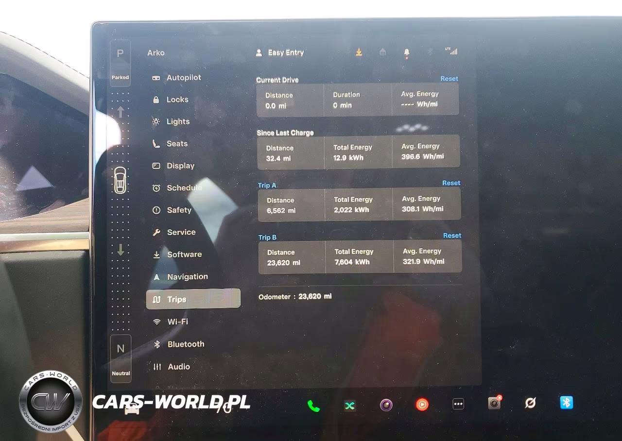 2024 Tesla Model X VIN:7SAXCDE52RF450929 - 9