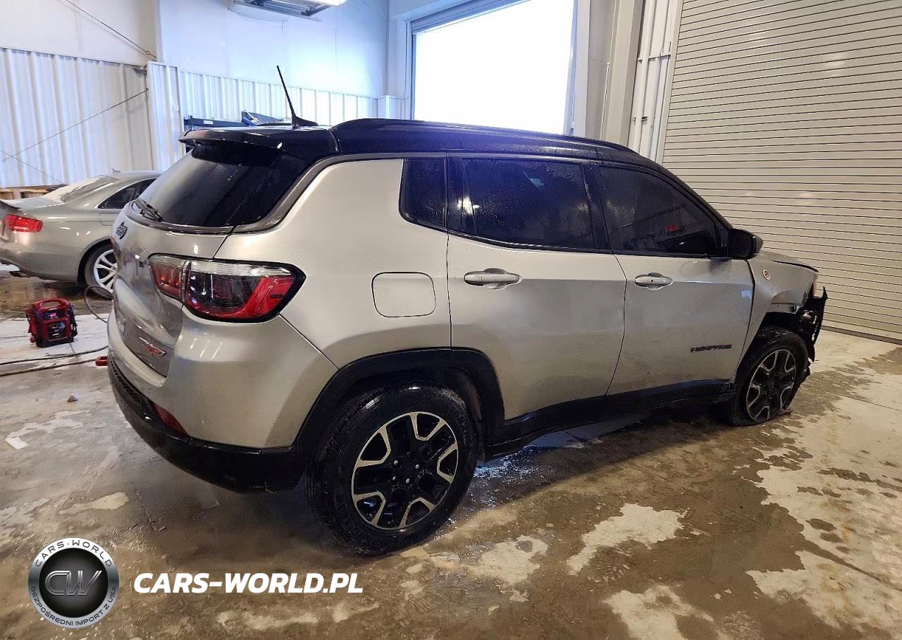 2019 Jeep Compass Trailhawk VIN:3C4NJDDB0KT712827 - 3