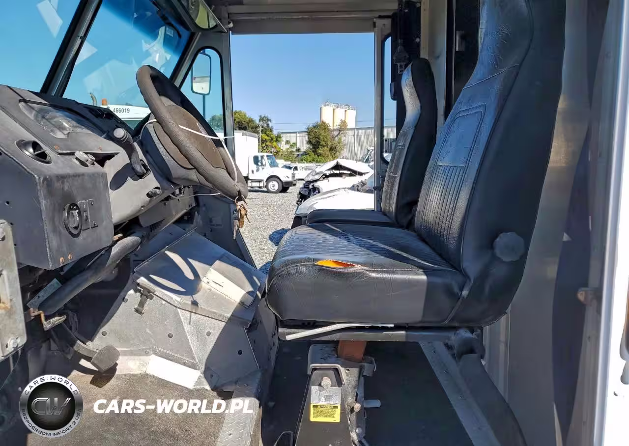 2016 Ford Econoline E350 Super Duty Stripped Chassis VIN:1FC3E3KS7GDC55357 - 7
