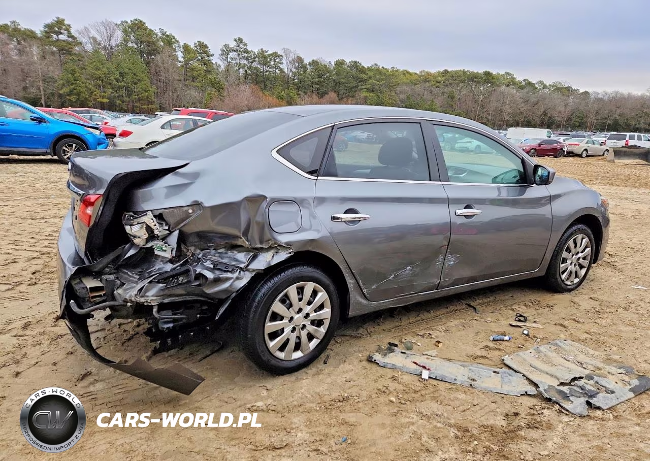 2018 Nissan Sentra S VIN:3N1AB7AP3JY203302 - 3