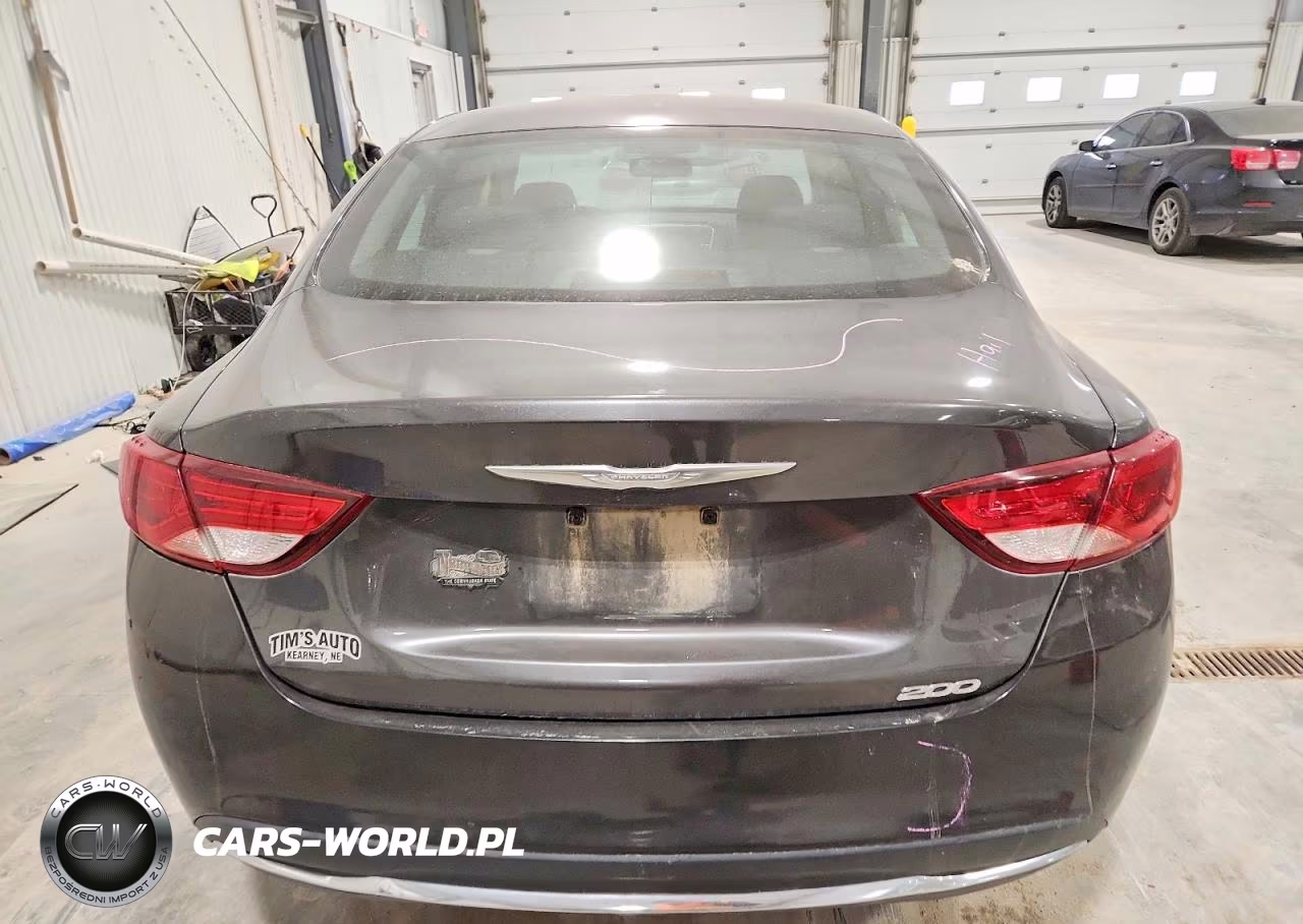 2015 Chrysler 200 Limited VIN:1C3CCCAB7FN696846 - 6