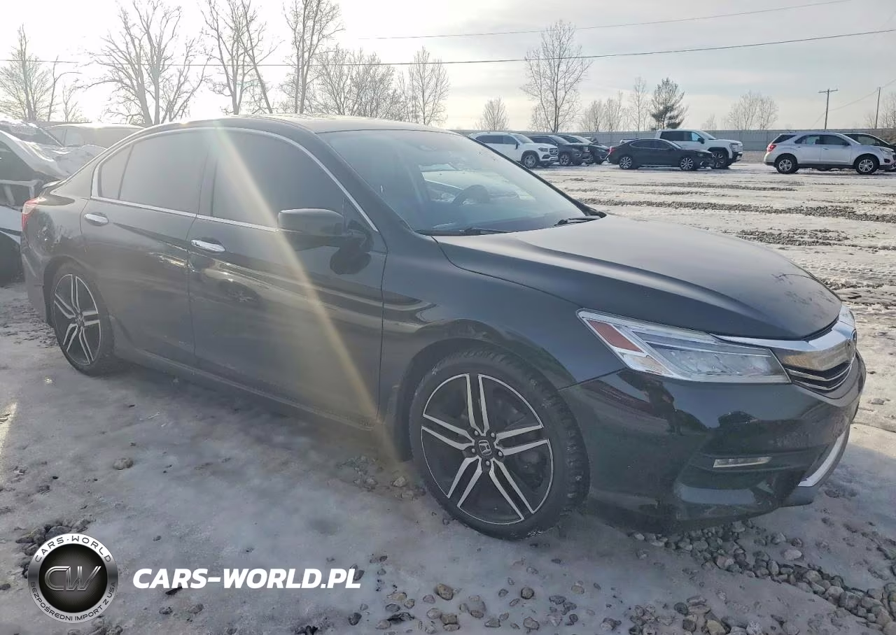 2016 Honda Accord Touring VIN:1HGCR3F91GA012285 - 4
