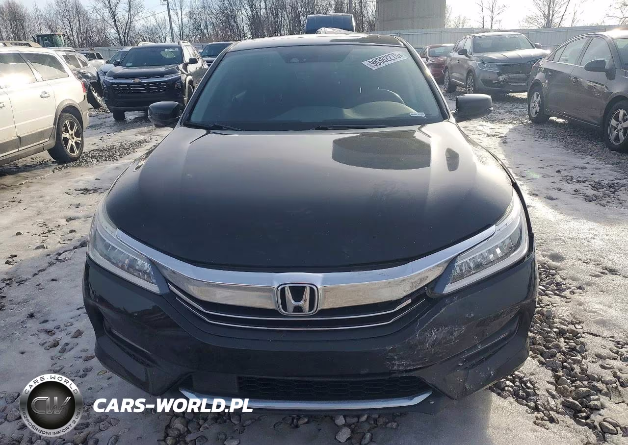 2016 Honda Accord Touring VIN:1HGCR3F91GA012285 - 5
