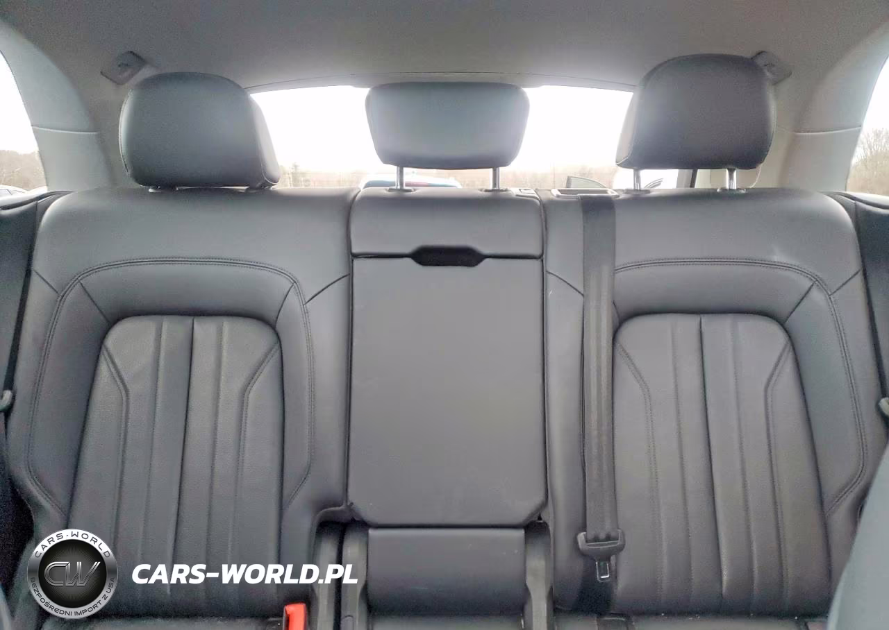 2018 Audi Q5 Premium Plus VIN:WA1BNAFY1J2070328 - 10