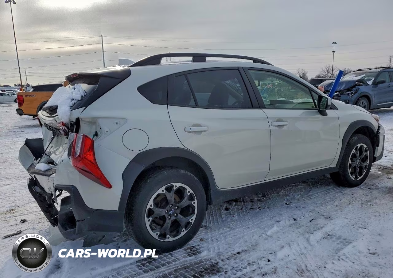 2023 Subaru Crosstrek Premium VIN:JF2GTAEC6P8325599 - 3
