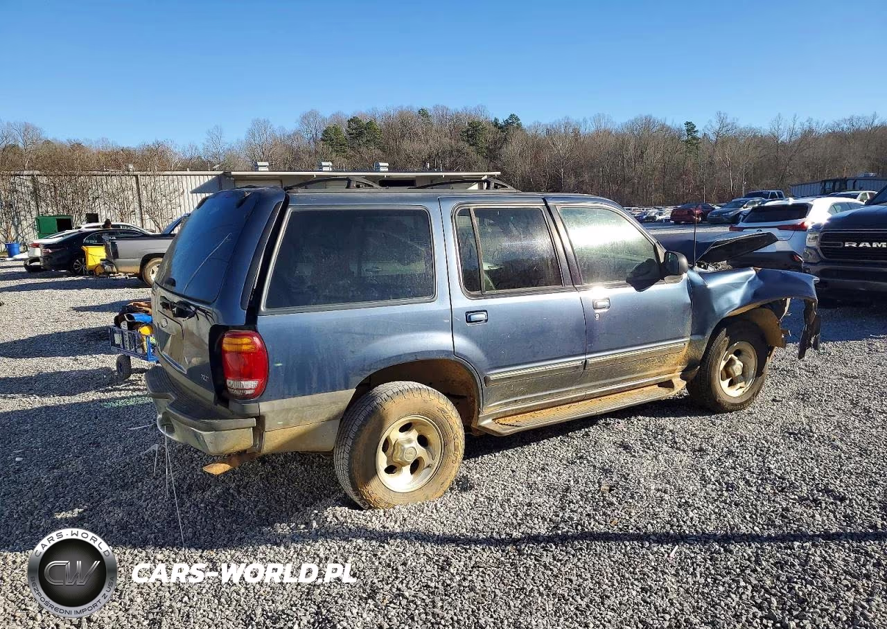 2000 Ford Explorer Xlt VIN:1FMZU63E5YZA24674 - 3