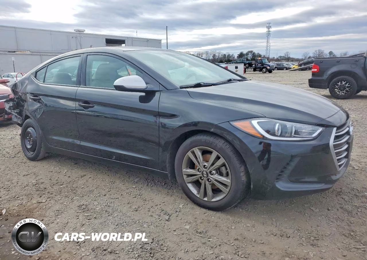 2018 Hyundai Elantra Sel VIN:5NPD84LF5JH345000 - 4