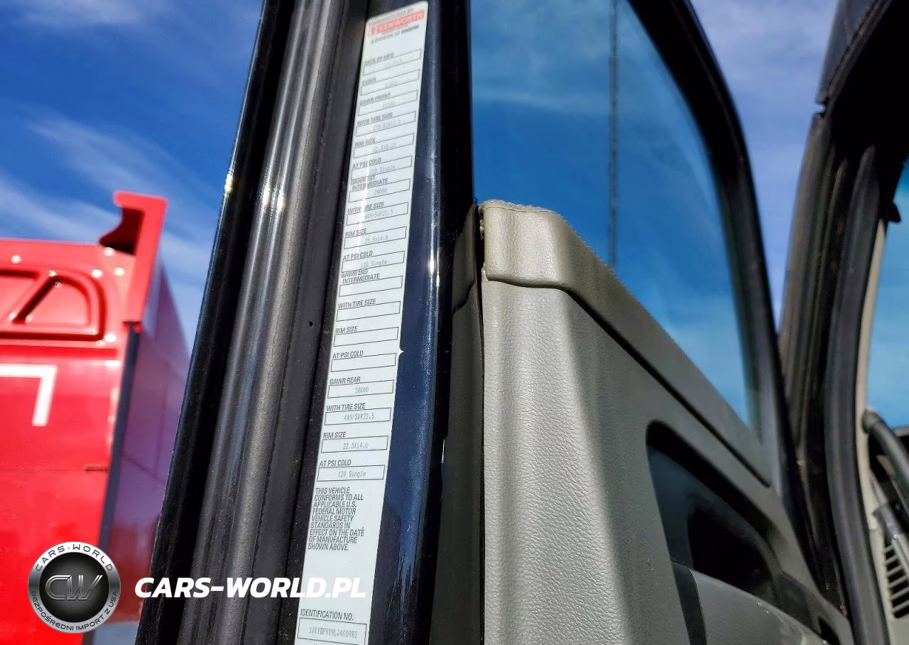 2020 Kenworth T680 Semi Truck VIN:1XKYDP9X9LJ400982 - 10