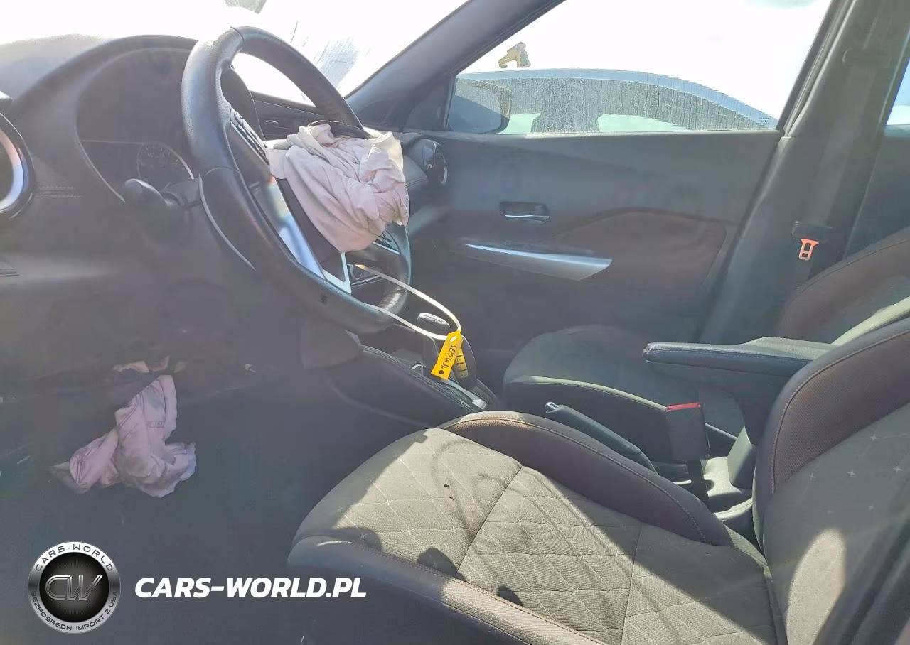 2019 Nissan Kicks S VIN:3N1CP5CU0KL561537 - 7