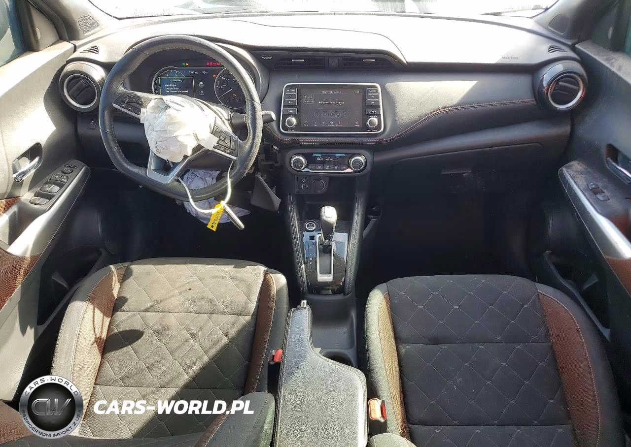 2019 Nissan Kicks S VIN:3N1CP5CU0KL561537 - 8