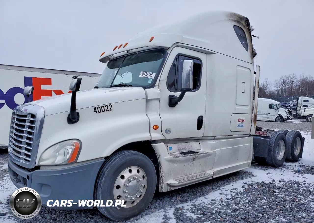 2015 Freightliner Cascadia Semi Truck VIN:3AKGGLDV8FSGS4606 - 2