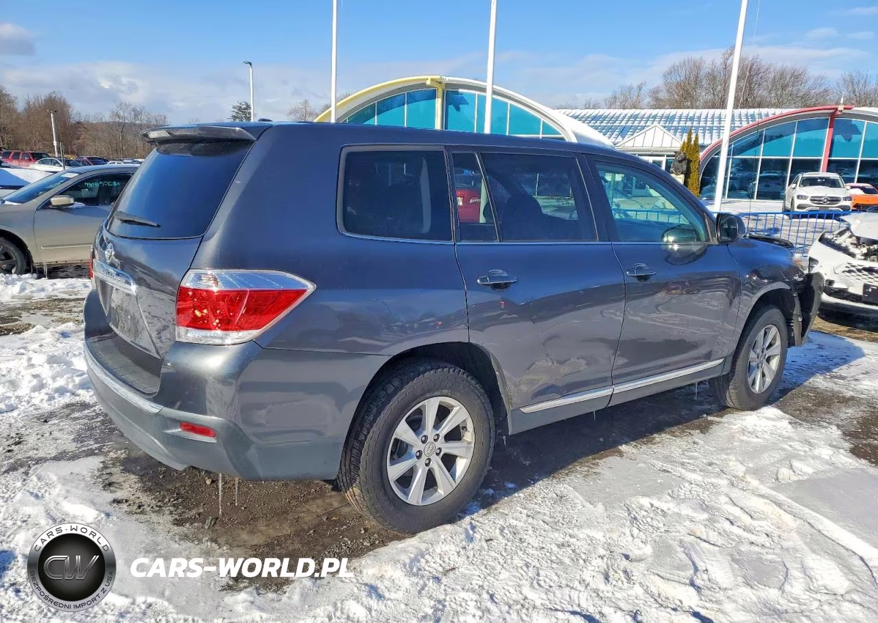 2011 Toyota Highlander Base VIN:5TDZK3EH9BS046671 - 3