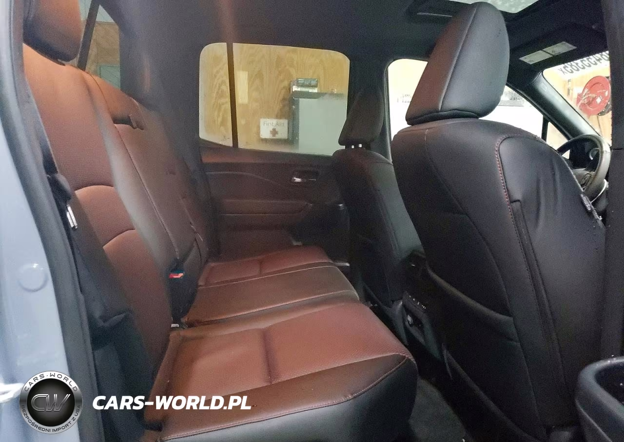 2025 Honda Ridgeline Black Edition VIN:5FPYK3F84SB028424 - 10