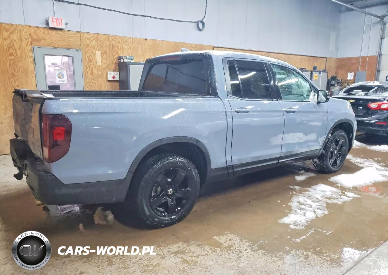 2025 Honda Ridgeline Black Edition VIN:5FPYK3F84SB028424 - 3
