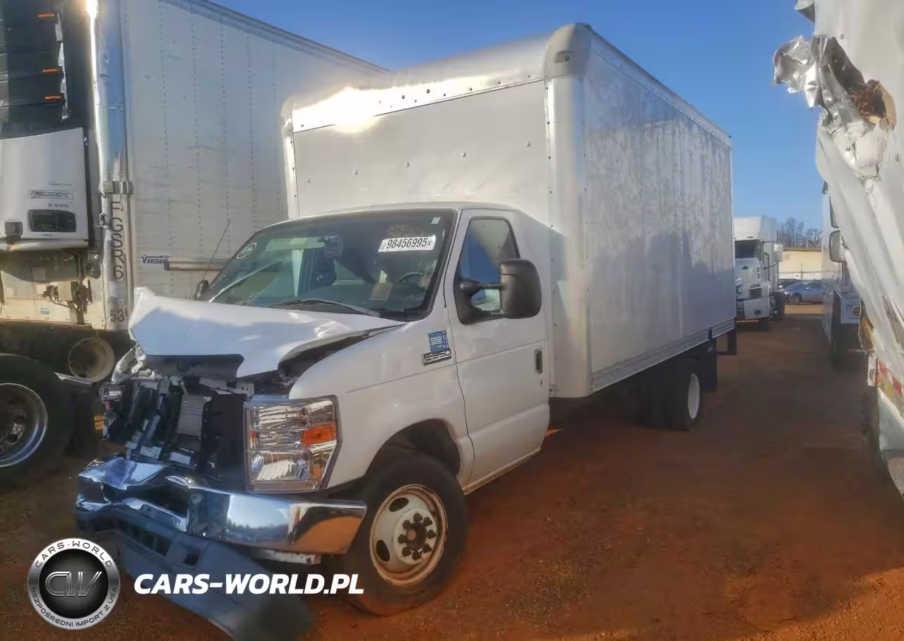 2021 Ford Econoline E350 Super Duty Cutaway Van